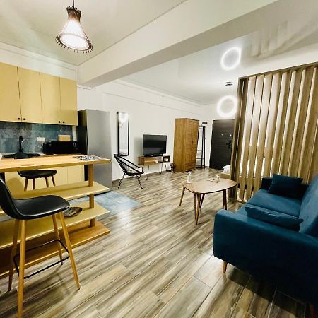 Luxury Studio - Maison 103 - Stefan Building Complex Apartment Navodari Exterior photo