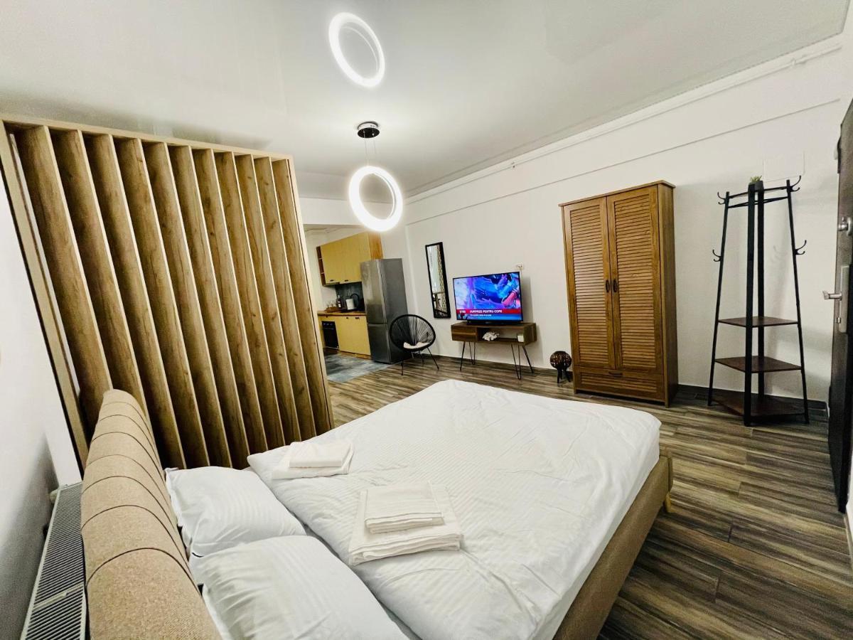 Luxury Studio - Maison 103 - Stefan Building Complex Apartment Navodari Exterior photo